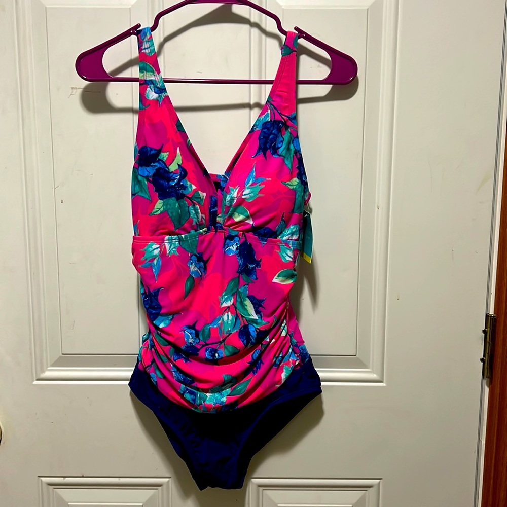 New with tags floral Bal Harbour tummy control one piece swim suite size 10